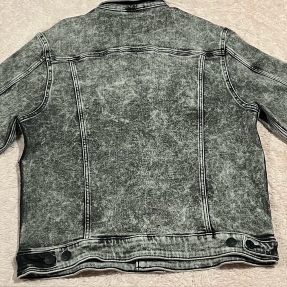 Like New Guess Black and Gray Denim Jacket Bleach Wash Size Large Men’s - Picture 10 of 17